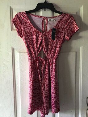 Hollister romper size XS - new with tags attached